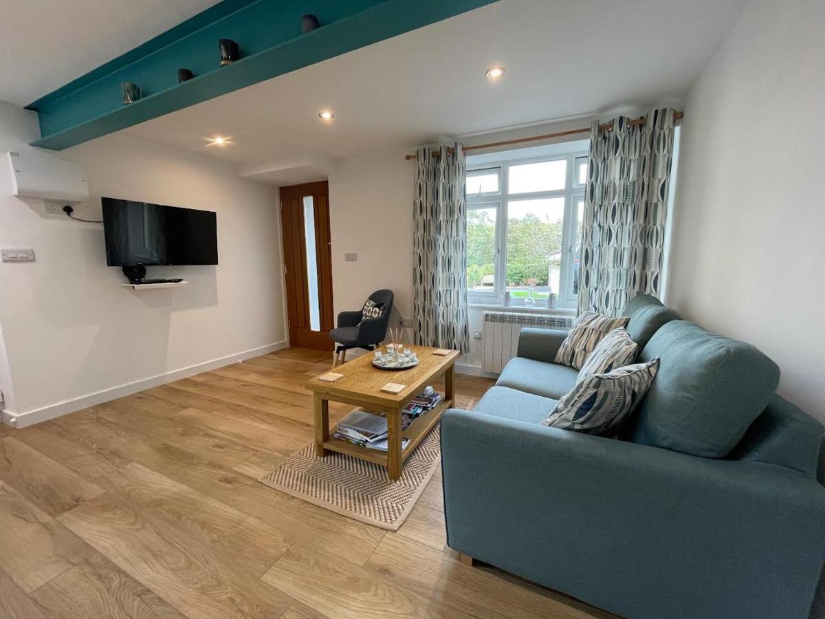 Lovely Ground Floor Apartment In Quiet Village Exeter Ngoại thất bức ảnh