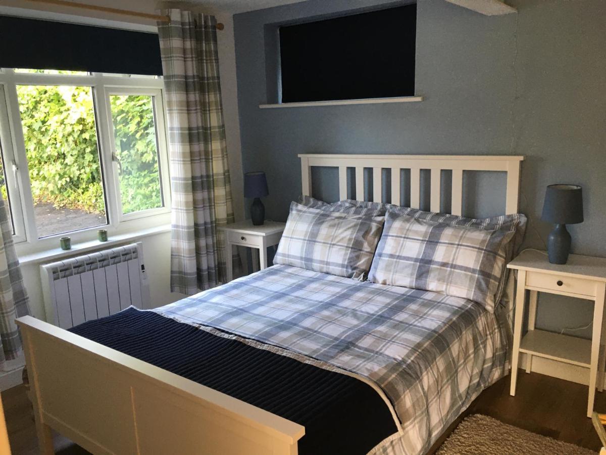Lovely Ground Floor Apartment In Quiet Village Exeter Ngoại thất bức ảnh